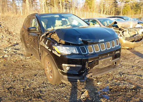 2017 Jeep New Compass Latitude 4X4 из США, поврежденный, VIN 3C4NJDBB3HT660959